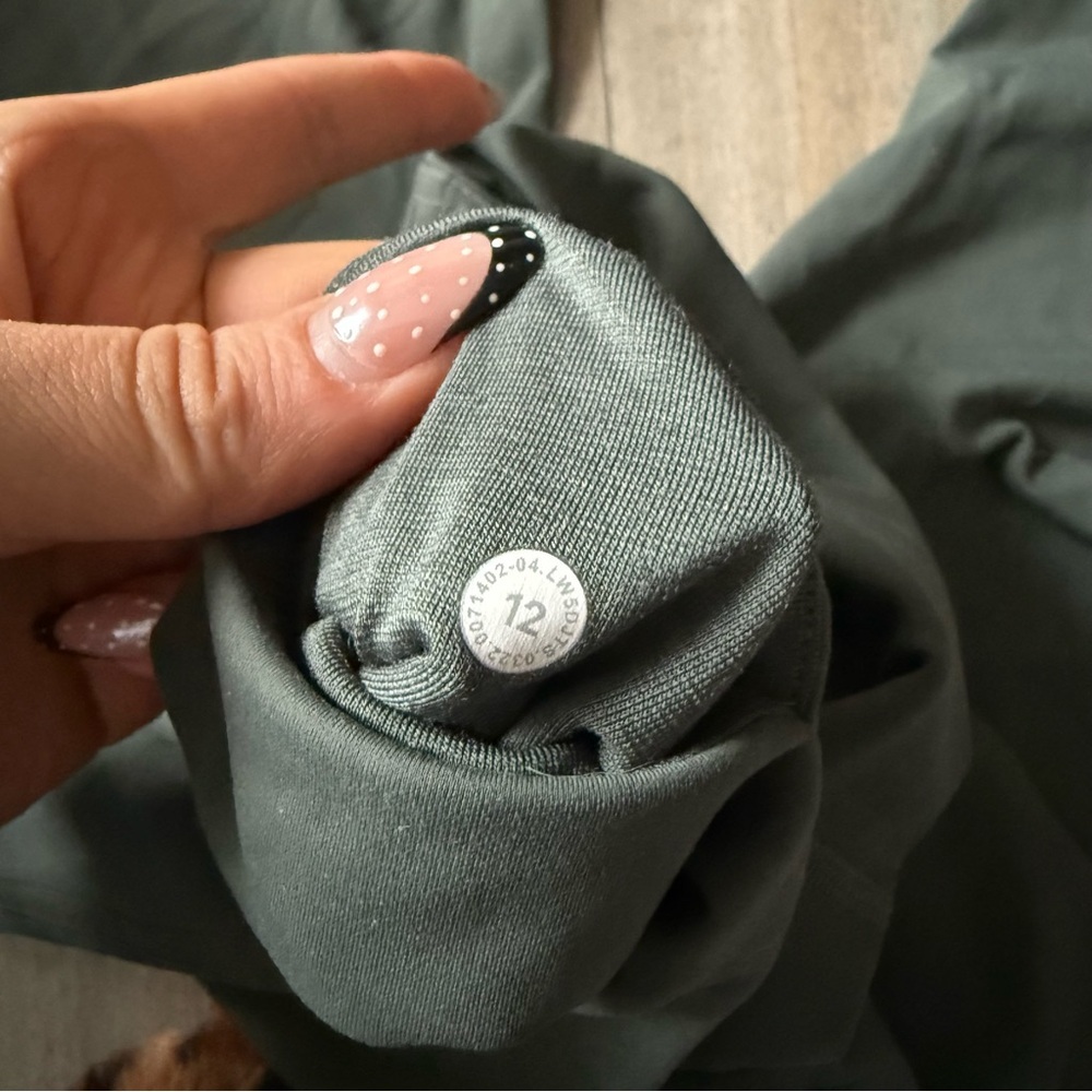Lululemon instill high rise legging size 12 - Picture 5 of 8